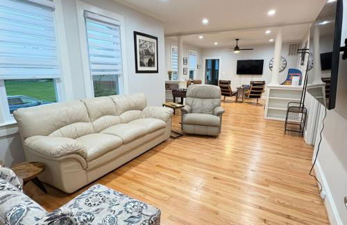 Quantico 3 BR SFH King Beds Game Room Walk to Train Station - Foto 1