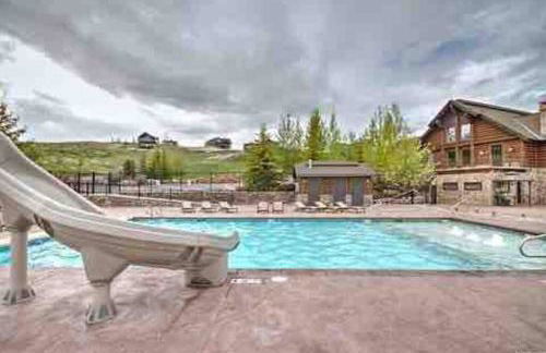 Skybridge Bear Lake Sleeps 61-75 with condo add-on - Foto 36