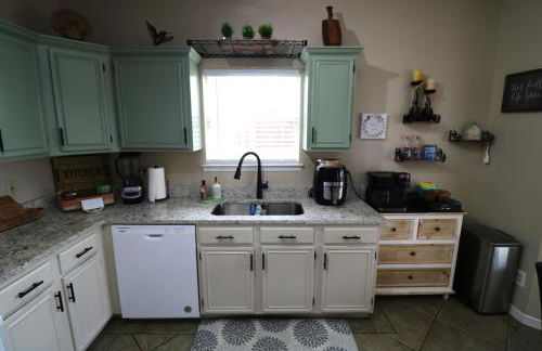 Sunset Escape & Basketball Court - Foto 16