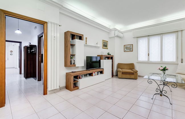 Cozy 2-Bedroom Flat with Balcony - Foto 25