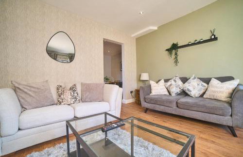 Modern Cosy 2-Bed Terrace with Private Garden - Foto 21