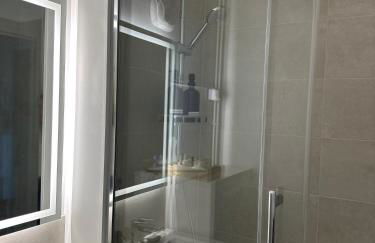 Aux Trompettes Violettes - Foto 27