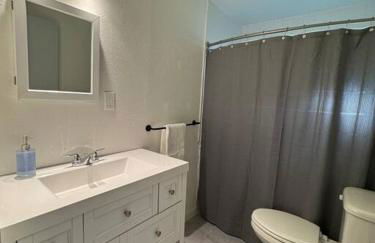 Entire Home 3 bds 2 bats - Foto 47