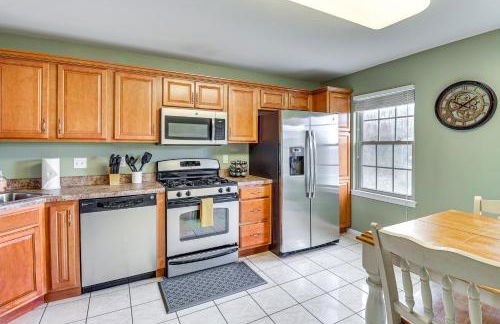 Family Getaway 16 Mi to Pittsburgh! - Foto 8