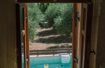 Pavlina Villa , a hidden gem with heated pool and ping pong! - Photo 39