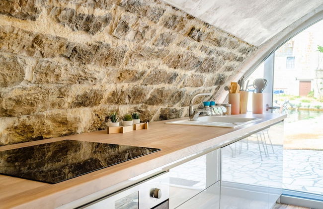 Beachfront Villa Gabriela with Pool - Foto 19