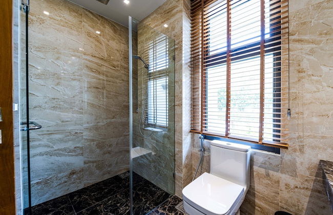 Luxury Mansion On Golf Course - BMG5 - Foto 54