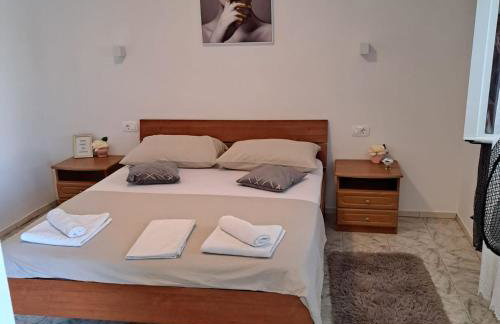 Iva apartman sa bazenom - Foto 25