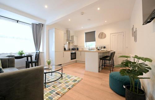 Bright & Large 3 Bed Flat in London - Foto 1