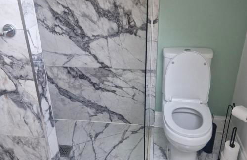 Spacious 3BR Home, 2 Bathrooms, Parking, Rushden - Foto 17