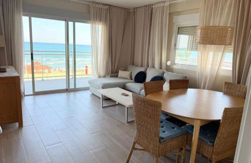 Sol, Mar y Terraza XXL frente a la playa - Foto 7