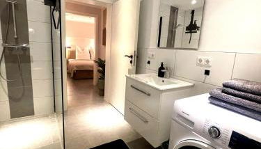 Lightplace - Boxspring - Parkplatz - Netflix - Photo 4, towels