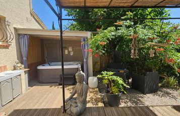 gite LAPAZ/jacuzzi privé/piscine - Foto 5