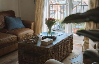 Stunning High Street Townhouse With Sea Views & Parking at 'Tide View Townhouse' - Foto 14