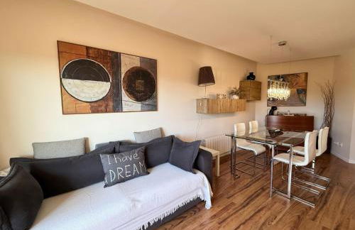 Encantador Ático a 2,6 km de la Playa - Foto 15