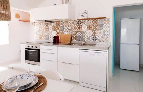 Casa Charcón Alto, en primera línea de mar - Best Villas Lanzarote - Photo 20