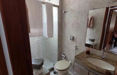 Imóvel inteiro aconchegante, perto de tudo! - Foto 9