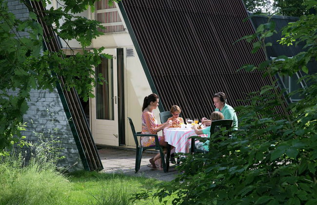 Forest-edge Villa With Sauna - Photo 28