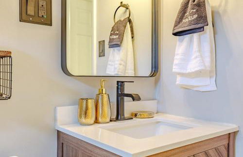 Stylish Forest Retreat Minutes from DC - Gary - Foto 38