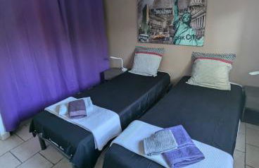 Peaceful 4 stars eco-friendly villa with private pool and parking - Foto 17