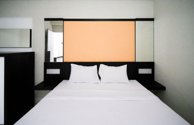 Simple And Homey 2Br At Dian Regency Apartment - Photo 2