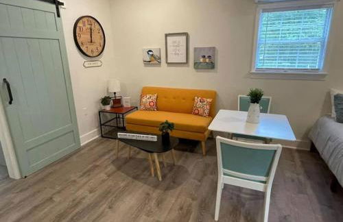 Beautifully Renovated Studio 2 Miles From Marina! - Foto 5