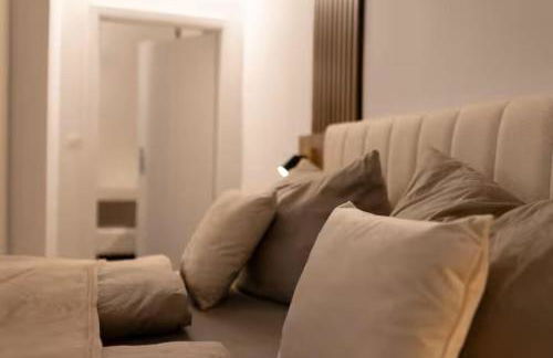 Jomi Stays Berlin - Kudamm - Foto 49