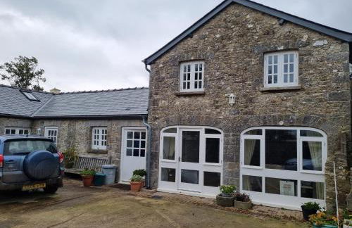 2 Stable Cottage, Llanbethery - Foto 1
