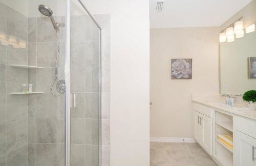 3111-302HM STOREY LAKE, CONDO 2/2 LAKE VIEW - Foto 9