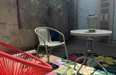 L'Oiseau du paradis - terrasse privée, parking, wifi rapide, arrivée autonome, entre gare et centre-ville, rez-de-chaussée - Foto 15