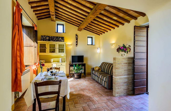 Fabulous Holiday Home With Wifi in Monte San Martino Italy - Photo 6