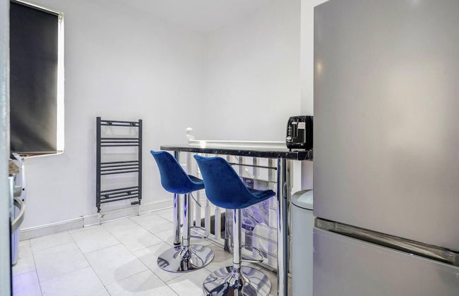 Stunning Top 2 Bed Flat Tilbury Central Location - Foto 7