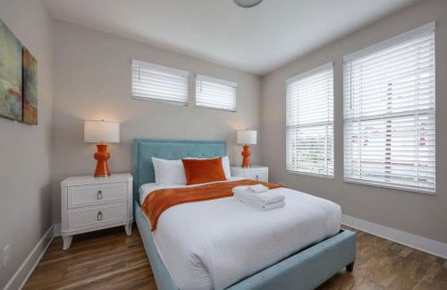 Two Townhomes - Hot Tubs and Rooftop Balconies - Foto 27