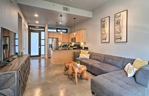 Urban Escape in SoLA with Private Patio! - Foto 9