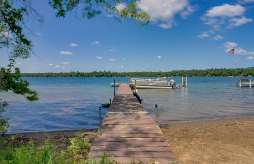 Private Dock Lakefront Family Home in Outing - Foto 30