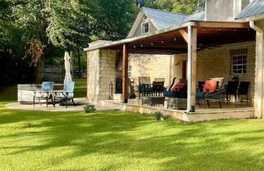 Gated Estate Escape! Three BR - Foto 17