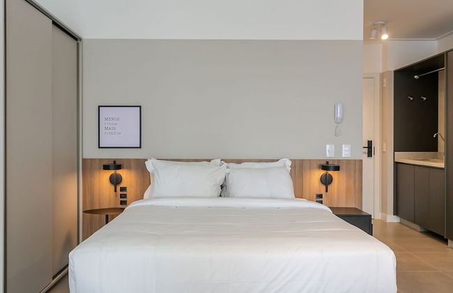 Studios Tower by Viva - Prédio com piscina e estacionamento no centro de Floripa - Foto 14