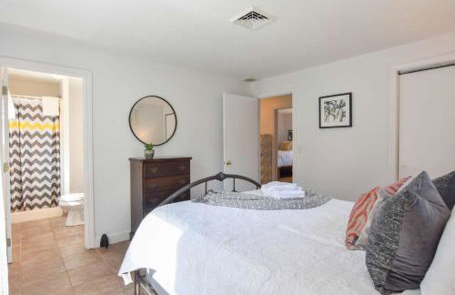 Beach House Short Walk to Kingsbury Beach - Foto 12