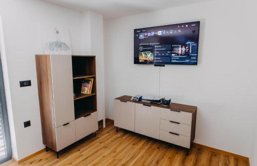 Novak Home - Luxury villa with indoor pool & sauna - Photo 40