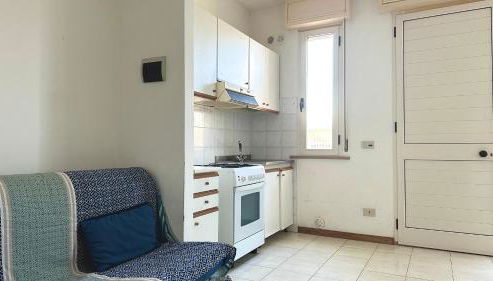 Fano, trilocale con portico a 30mt dal mare - F001 - Foto 2