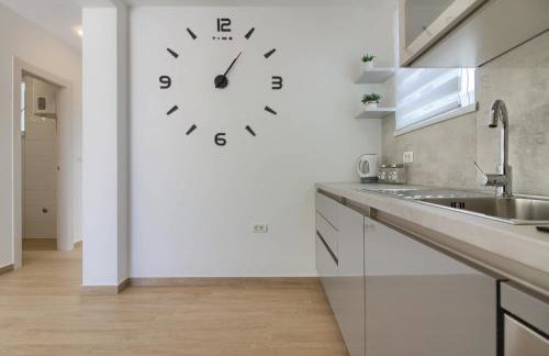 Luxury Villa with extra heated pool with hydromassage, biliard near town center and beach by WiiBuk - Foto 55