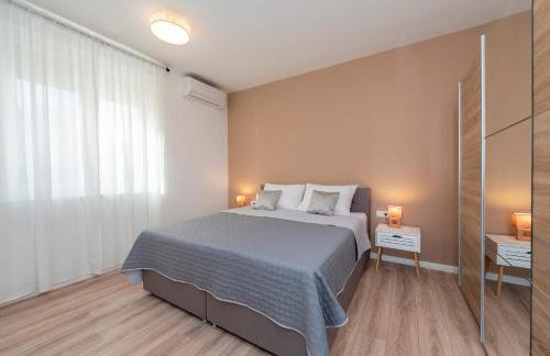 Villa Eni Beachfront apartment with pool - Photo 18