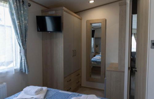 Hiba Luxury Lodge At Parkdean Cayton Bay Holiday Park - Foto 12