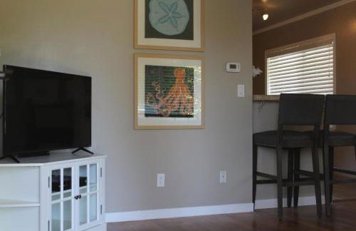 Cowell's Beach Retreat - steps to beach, restaurants, wharf, Boardwalk, shops, fast wifi, surf-in surf-out - Foto 69