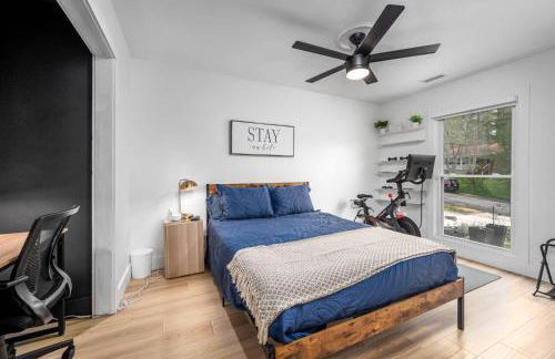 Tranquil Light-Filled Retreat 3BR Ranch - Photo 42