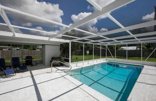 Relaxing Pool Side - Near Fairgrounds - Foto 26