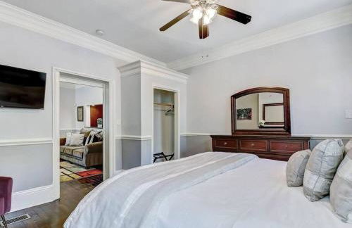 Historic Savannah Gold Private Condo with Pool - 2bed, 1&half bath, Sleeps 6, 1st Floor, 15 Min Walk To Historic Savannah Center And All Attractions - Foto 13