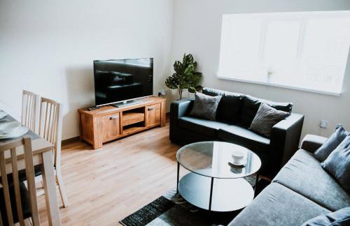 Flats near football clubs - Photo 13