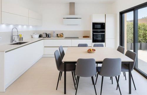 Villa Moderne de Standing avec Piscine Privée à 400m de la Plage - 4 Chambres - Foto 12