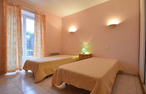Holiday home with pool, enclosed garden - Foto 17